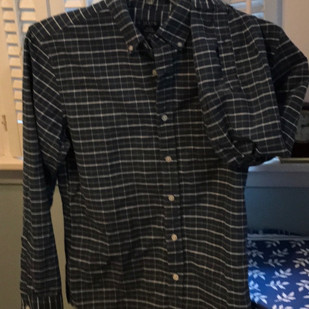 J Crew Men’s Blue Plaid Oxford shirt size medium - Picture 4 of 7